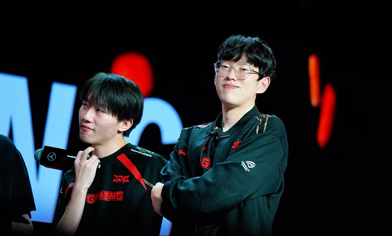 包含Scout迎来二十赛季出色发挥,掘金观众热烈欢呼!的词条 包含Scout迎来二十赛季出色发挥,掘金观众热烈欢呼!的词条